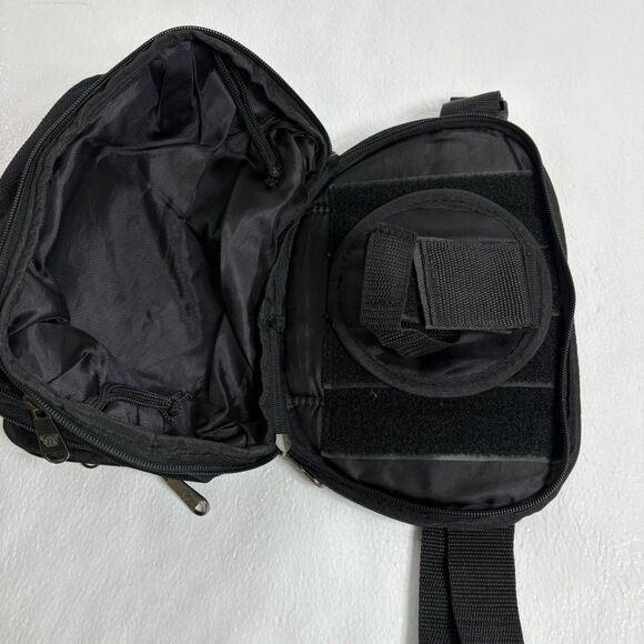 Bulldog Cases Black Medium Fanny Pack Holster Model BD-860 Ambidextrous Nylon - Picture 8 of 11